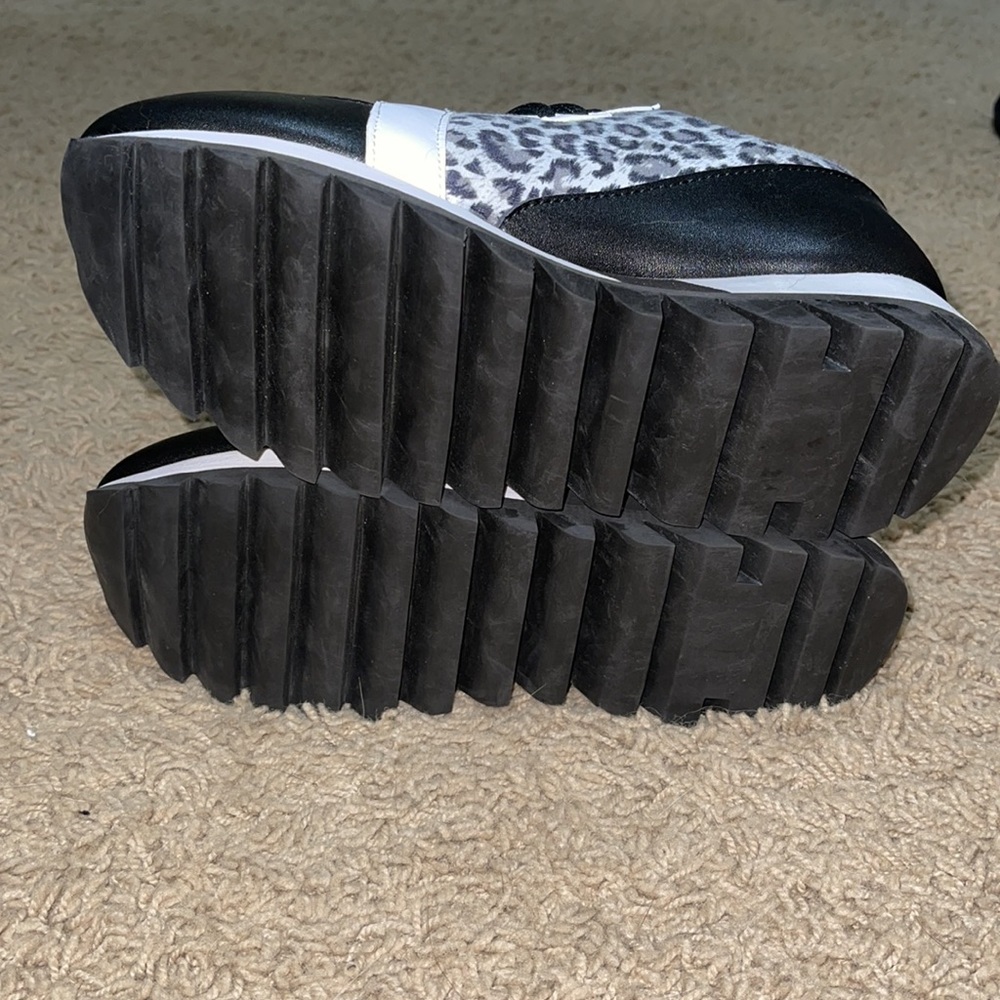 Not Rated Sneakers - Picture 4 of 5